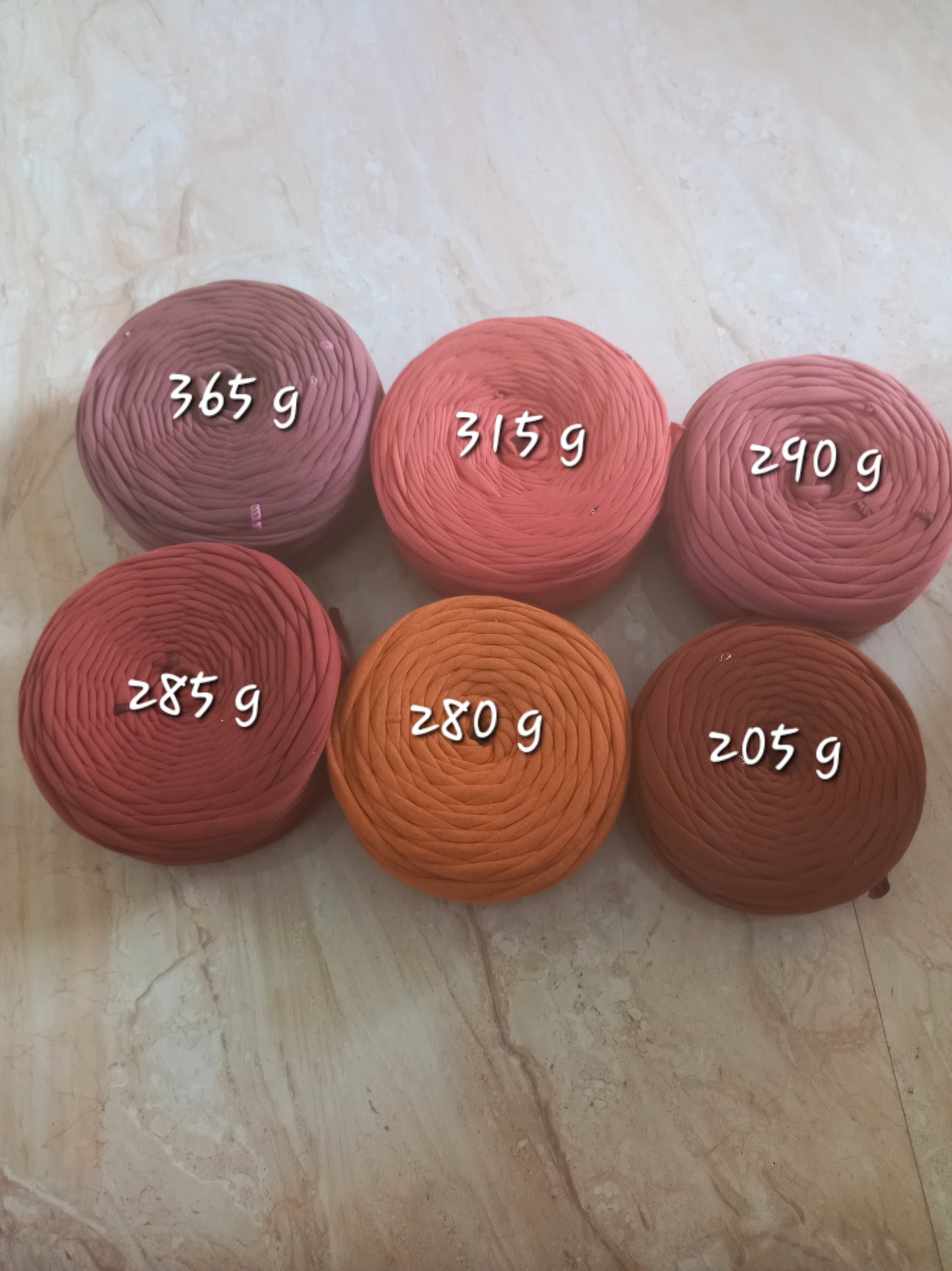 Shades of brown joint t-shirt yarn