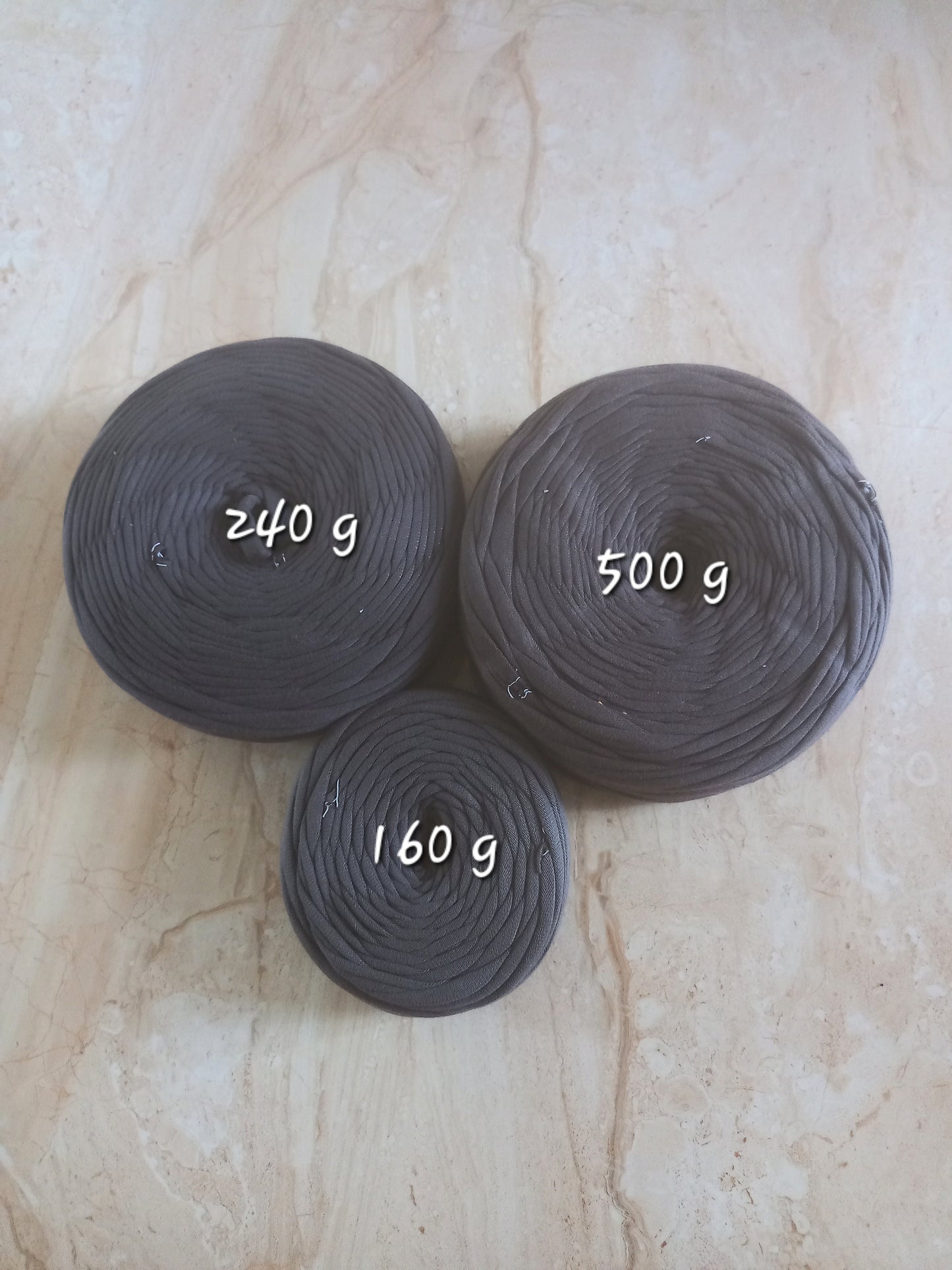 Shades of grey joint t-shirt yarn