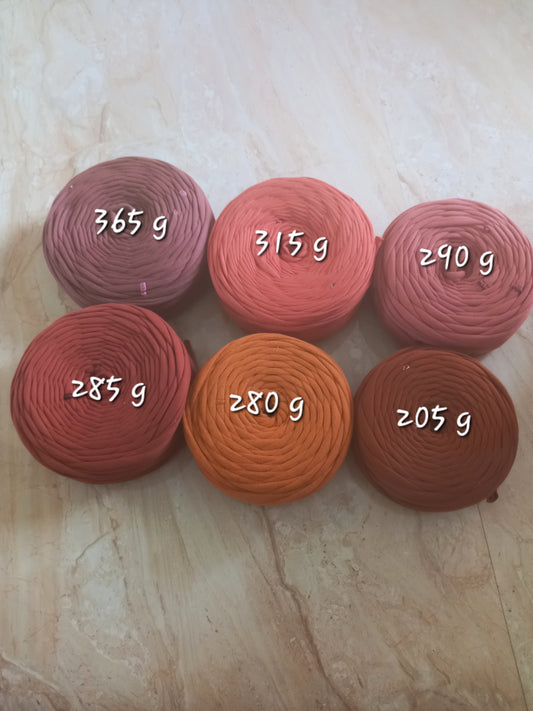 Shades of brown joint t-shirt yarn