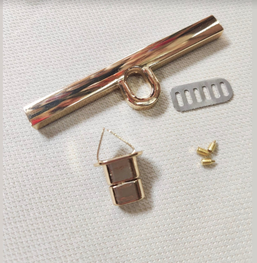Premium T lock for handbag and purse