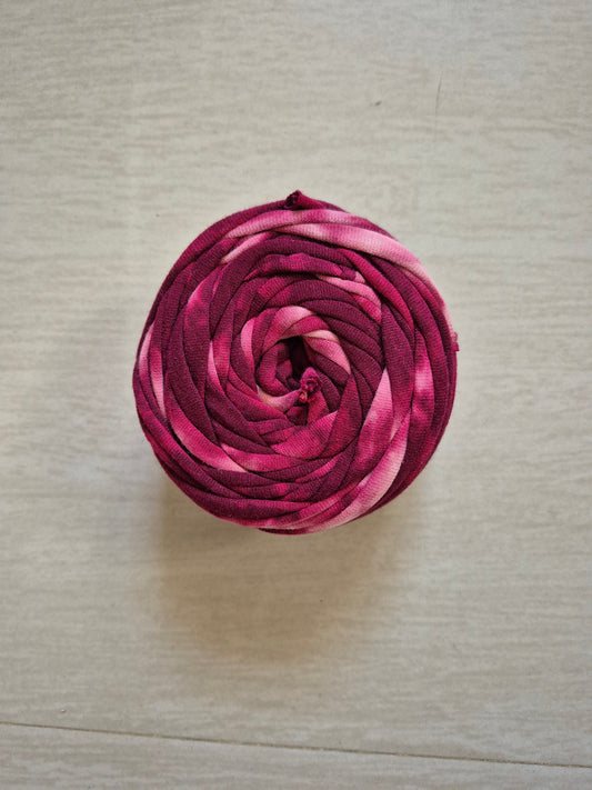 100 g Joint Red multi color Tshirt Yarn